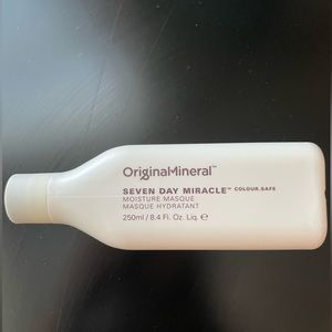 O&M Seven Day Miracle Moisture Mask